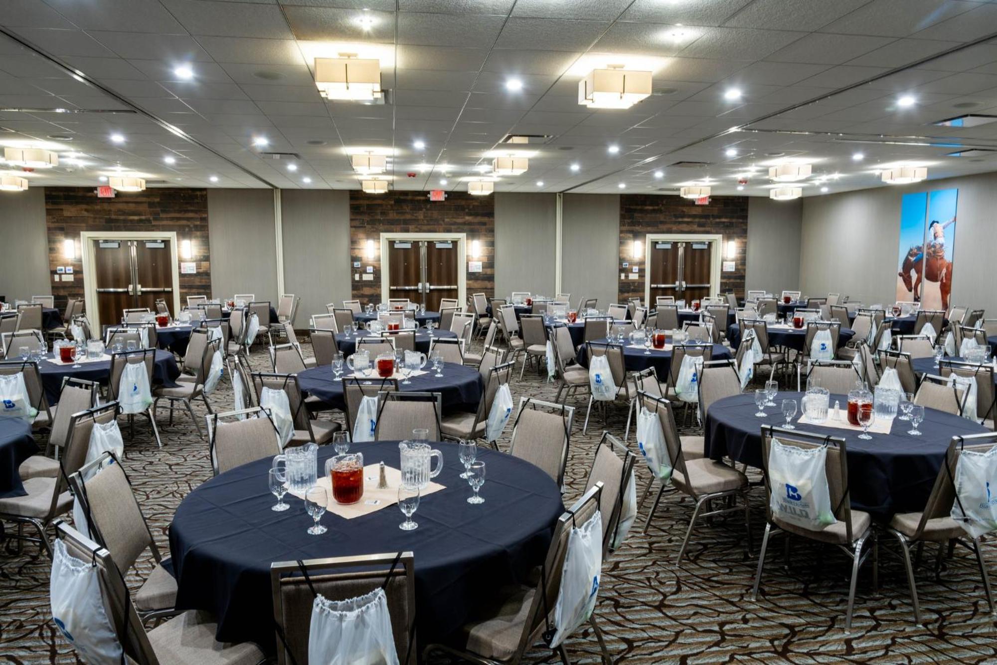 Holiday Inn Cody - Convention Center By Ihg Ngoại thất bức ảnh